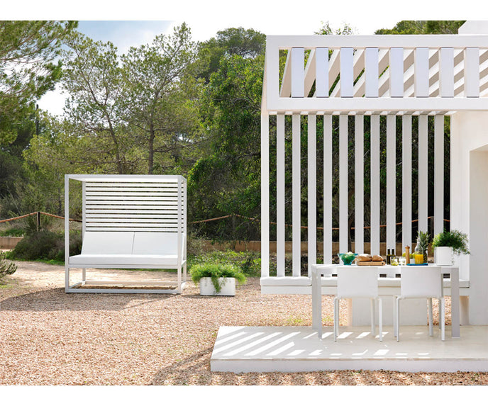 High end Elevated Reclining Daybed with Aluminum Slats by Gandia Blasco Casa Design