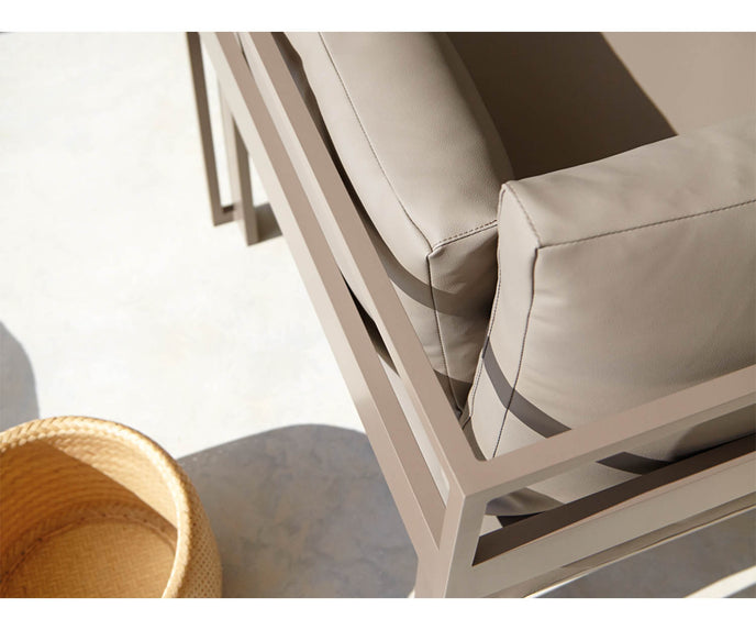 High end Jian Lounge Chair by Gandia Blasco Casa Design