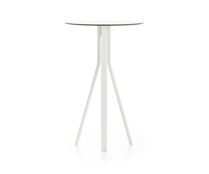 High end Stack Bar Table by Gandia Blasco Casa Design