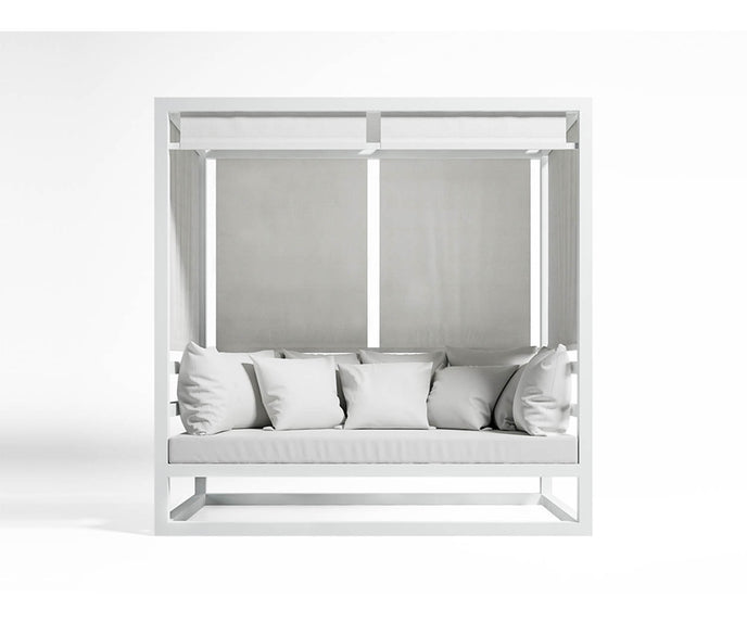 High end Tres Al Fresco Sofa by Gandia Blasco Casa Design