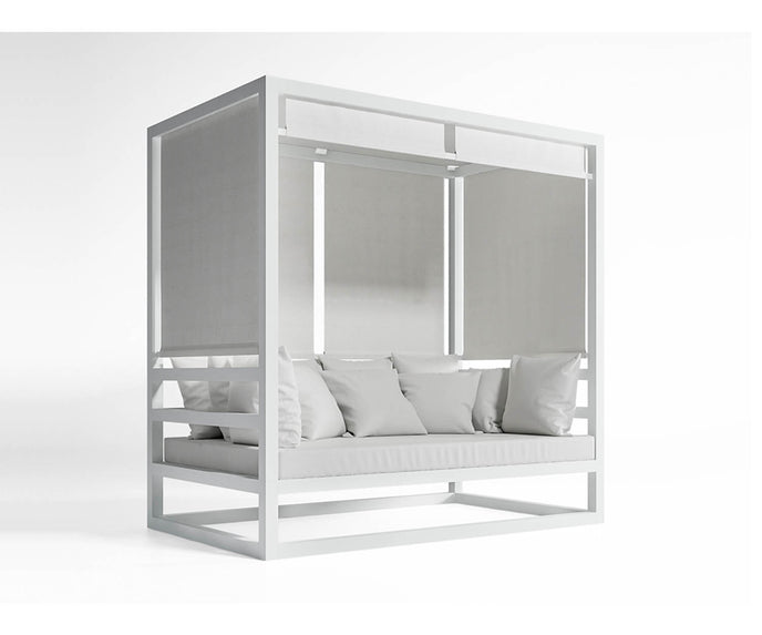 High end Tres Al Fresco Sofa by Gandia Blasco Casa Design