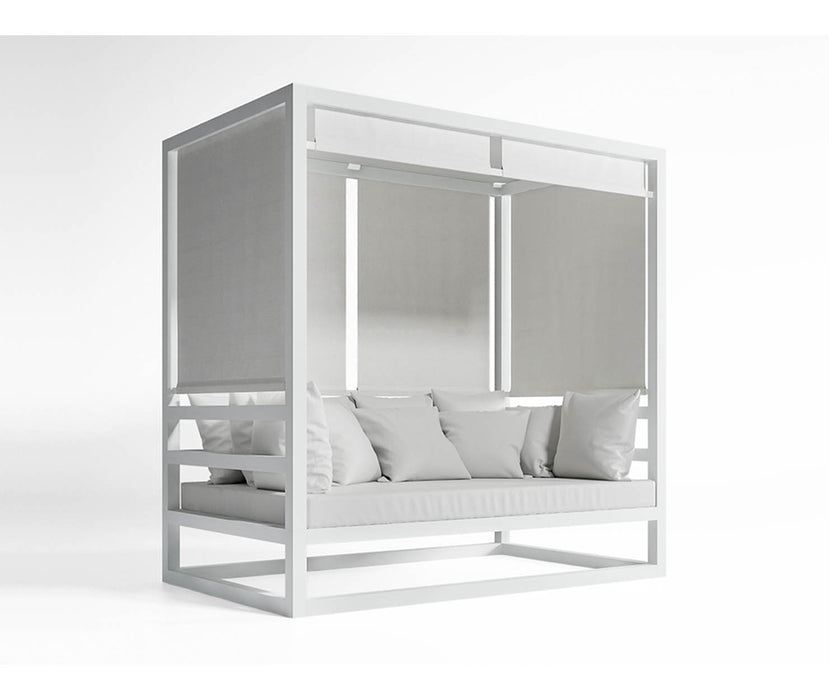 High end Tres Al Fresco Sofa by Gandia Blasco Casa Design