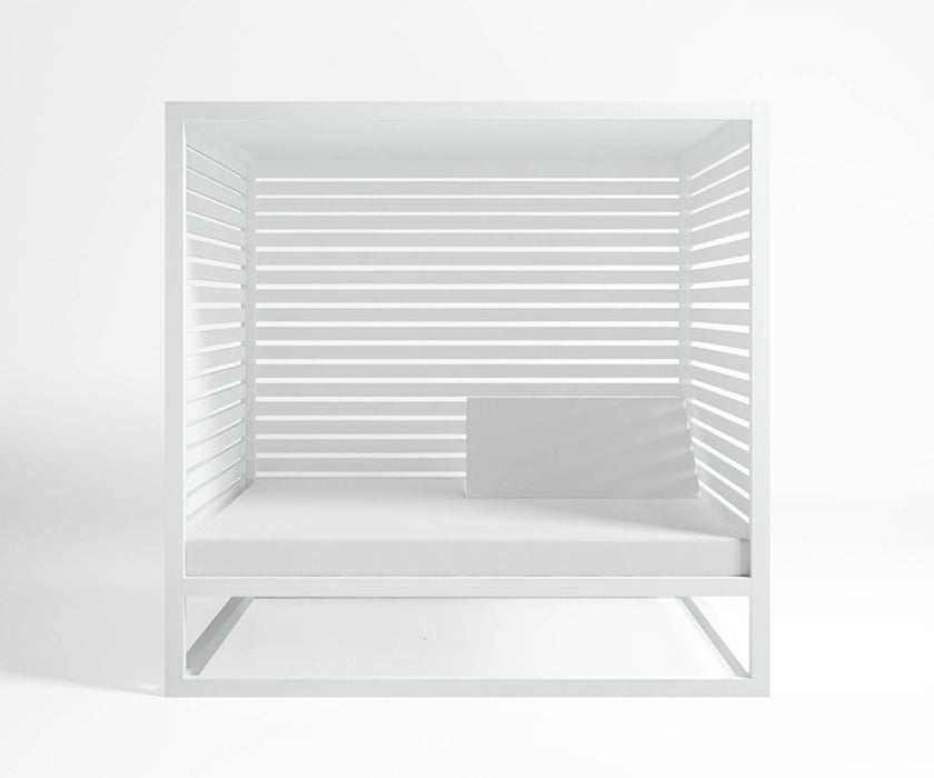 High end Elevated Reclining Daybed with Aluminum Slats by Gandia Blasco Casa Design