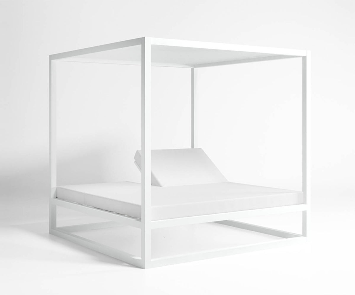 Elevated Reclining Daybed with Aluminum Slats