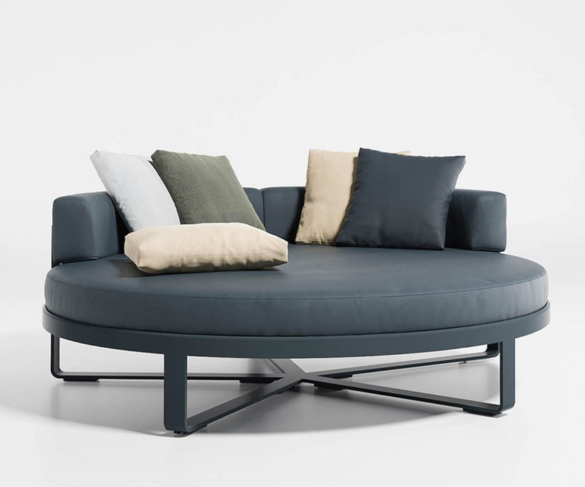 High end Flat Circular Bed by Gandia Blasco Casa Design