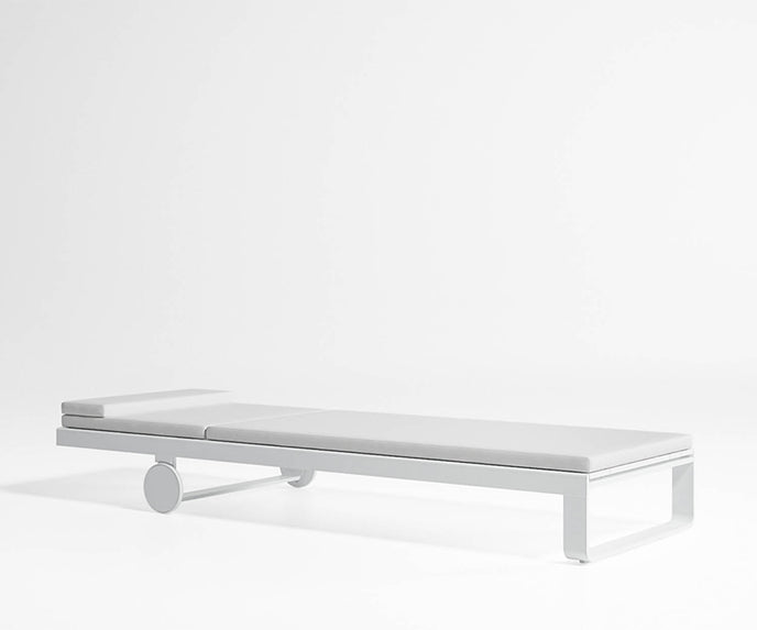 High end Flat Chaise Lounge by Gandia Blasco Casa Design