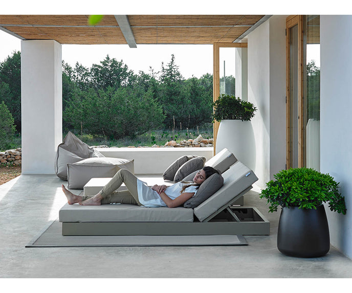 High end Sahara Lacquered Planter 2 by Gandia Blasco Casa Design