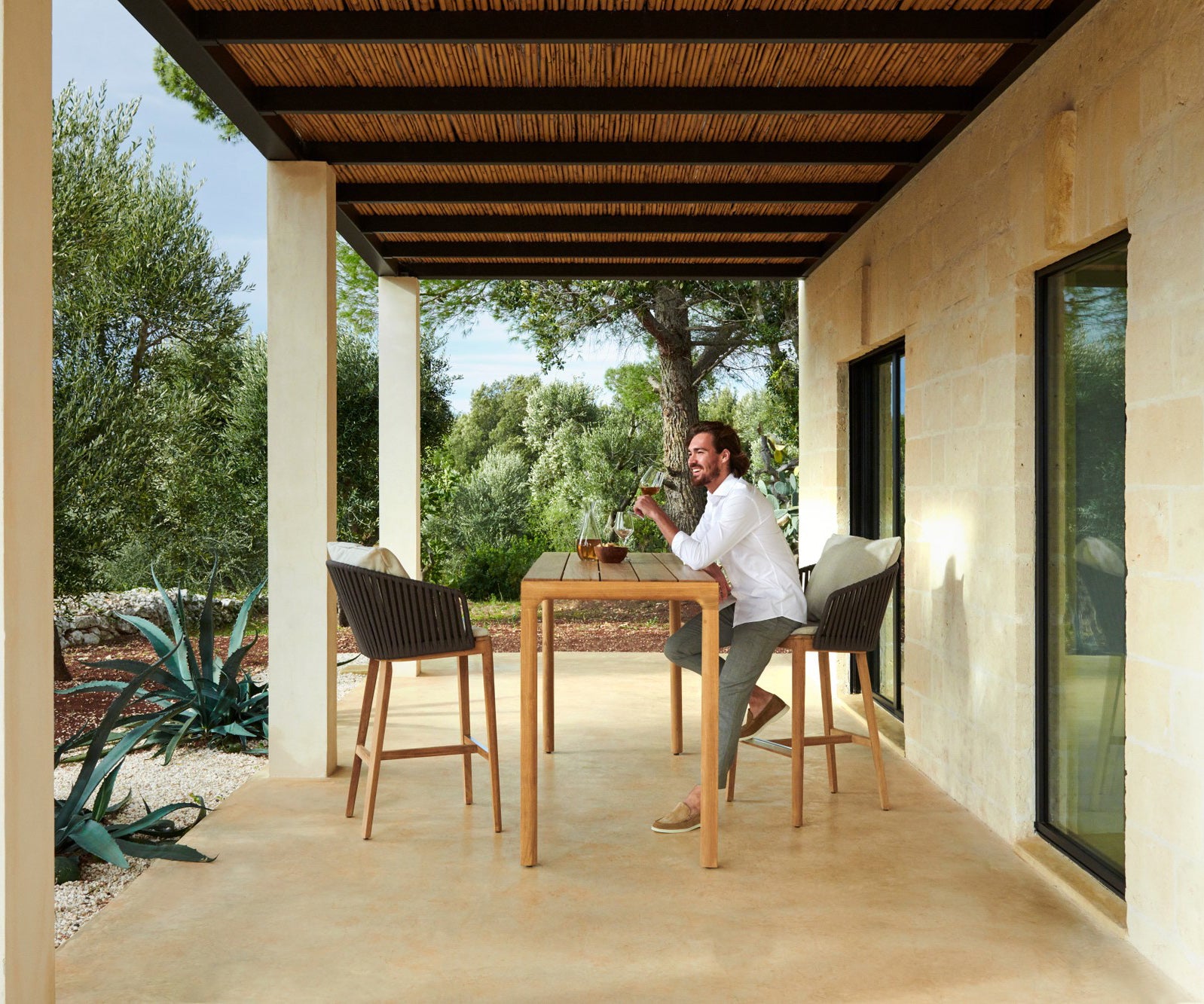 Illum Teak Bar Table | Tribù