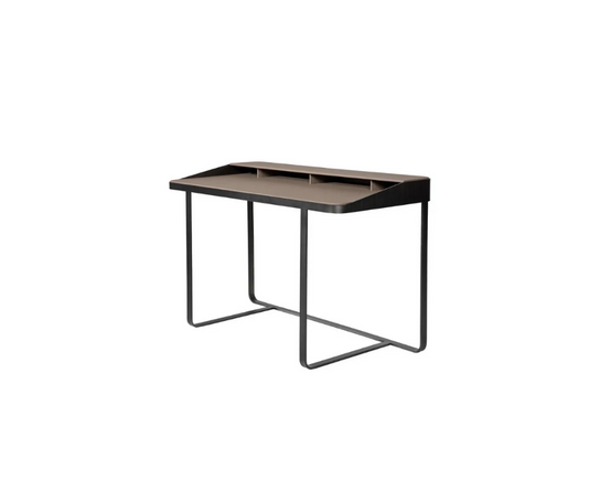High end Twain Desk by Frag Casa Design