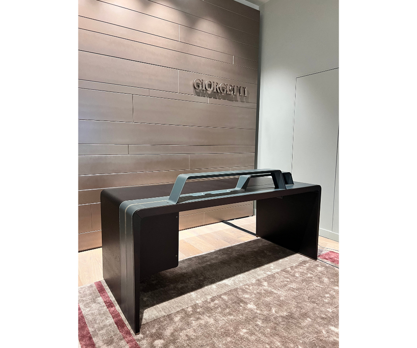 Alma Desk by Giorgetti