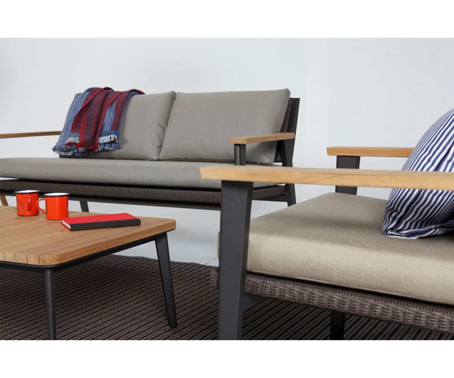 High end Riba 40400 2-Seater-Sofa by Triconfort Casa Design
