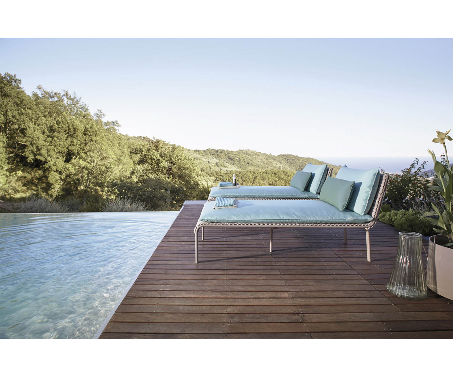 High end Key West ART. 4234 Chaise Lounge by Roberti Rattan Casa Design