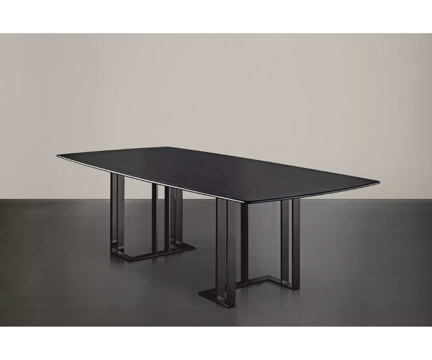 Charlie Table