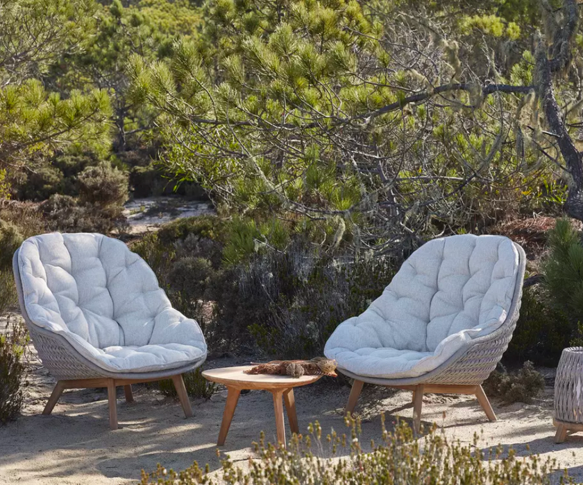 Sandra High Back Lounge Chair Manutti
