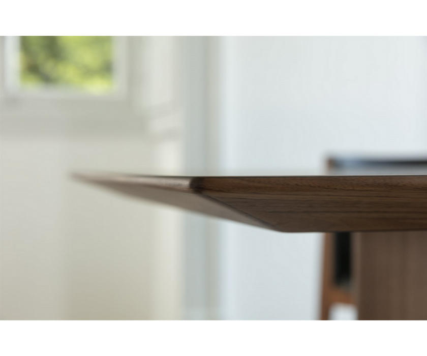 Porada Alan Dining Table