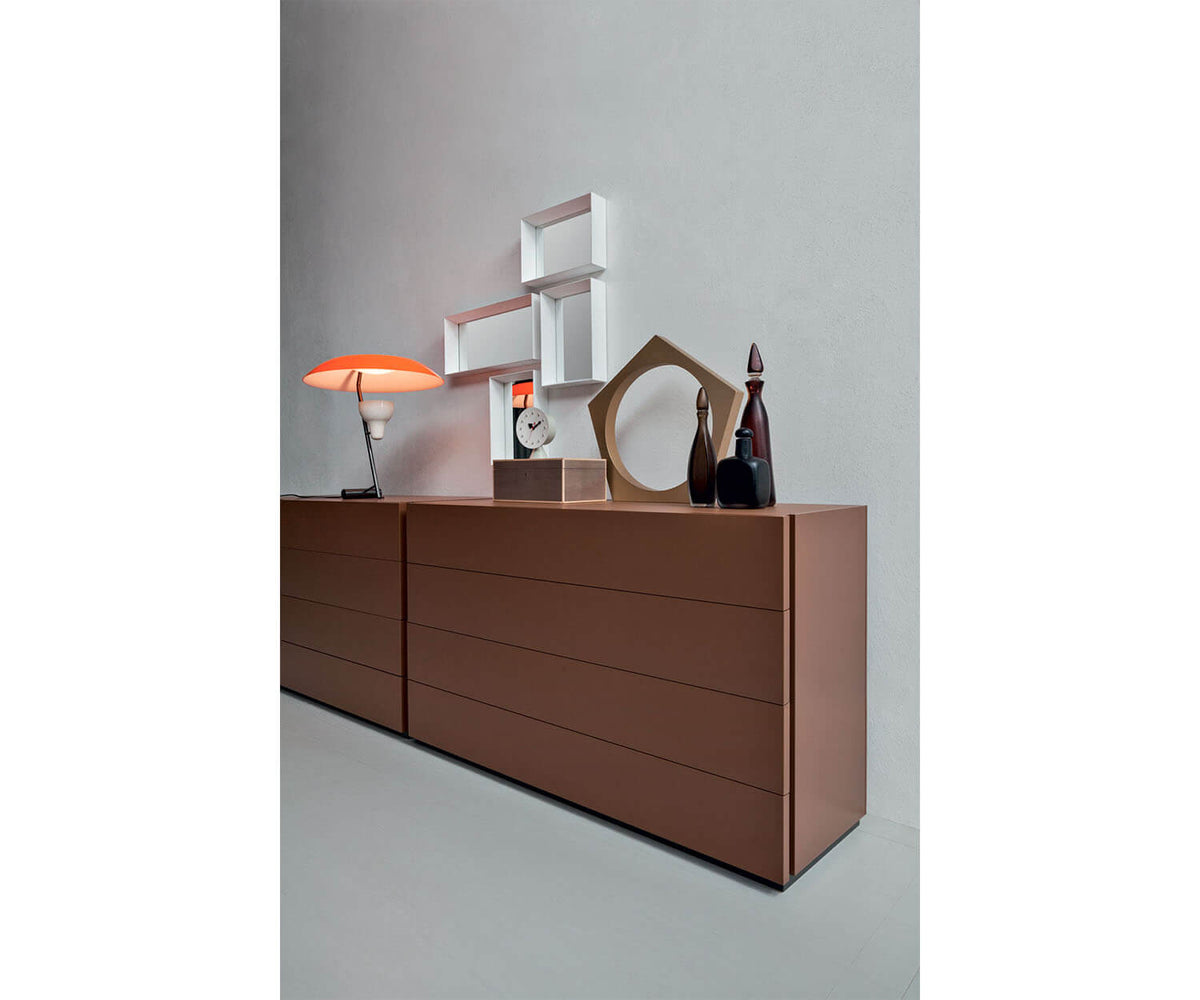 High End 606 Nightstand by Molteni&amp;C Casa Design Group