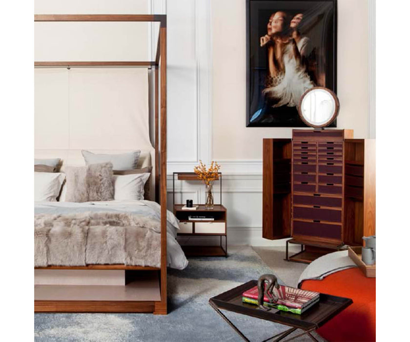 Ira Canopy Bed Giorgetti