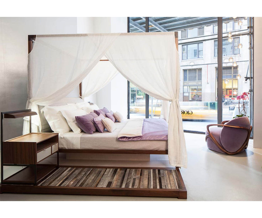 Ira Canopy Bed Giorgetti