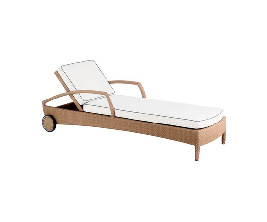 High end Breda Sunbed by Point 1920 Casa Design
