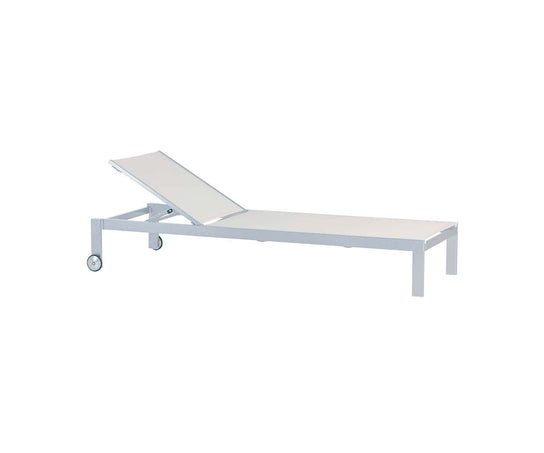 High end Jazz Sunbed by Point 1920 Casa Design