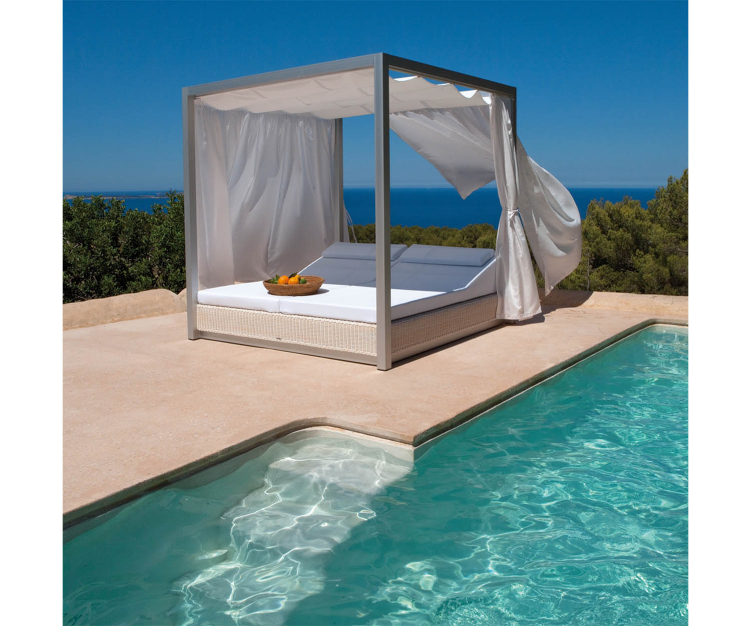 High end Sunset Double Sunbed by Point 1920 Casa Design