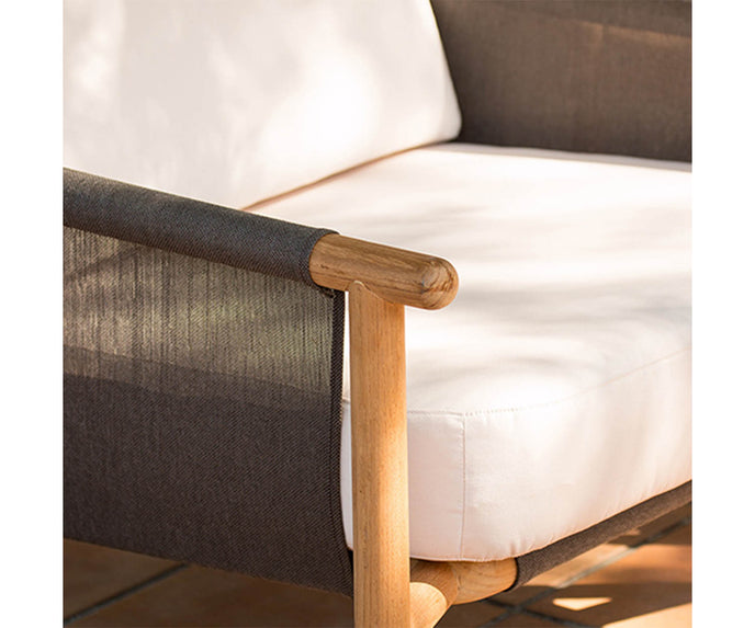 High end Hamp Club Chair by Point 1920 Casa Design