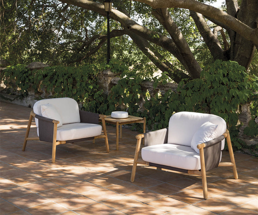 High end Hamp Club Chair by Point 1920 Casa Design