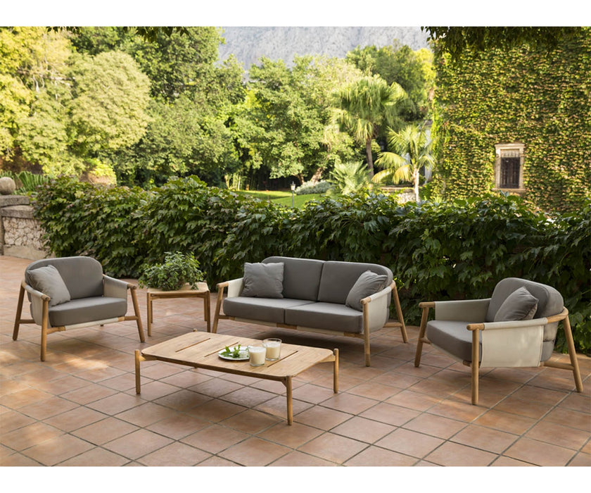 High end Hamp Club Chair by Point 1920 Casa Design