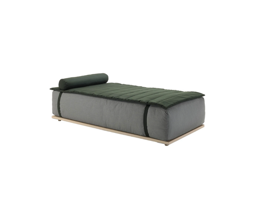 Claud Open Air Lounge Bed