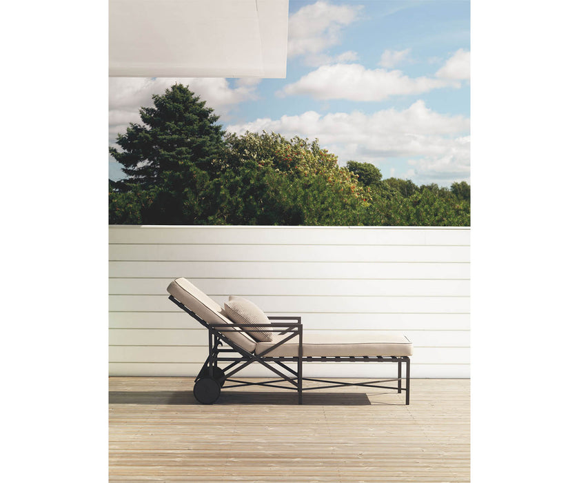 High end Deckchair by Triconfort Casa Design