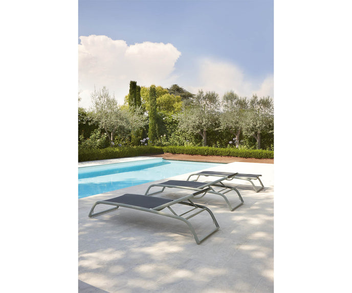 High end Deckchair Duo by Triconfort Casa Design