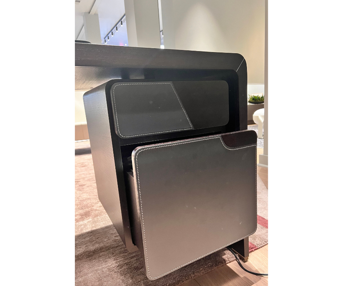 Alma Desk by Giorgetti