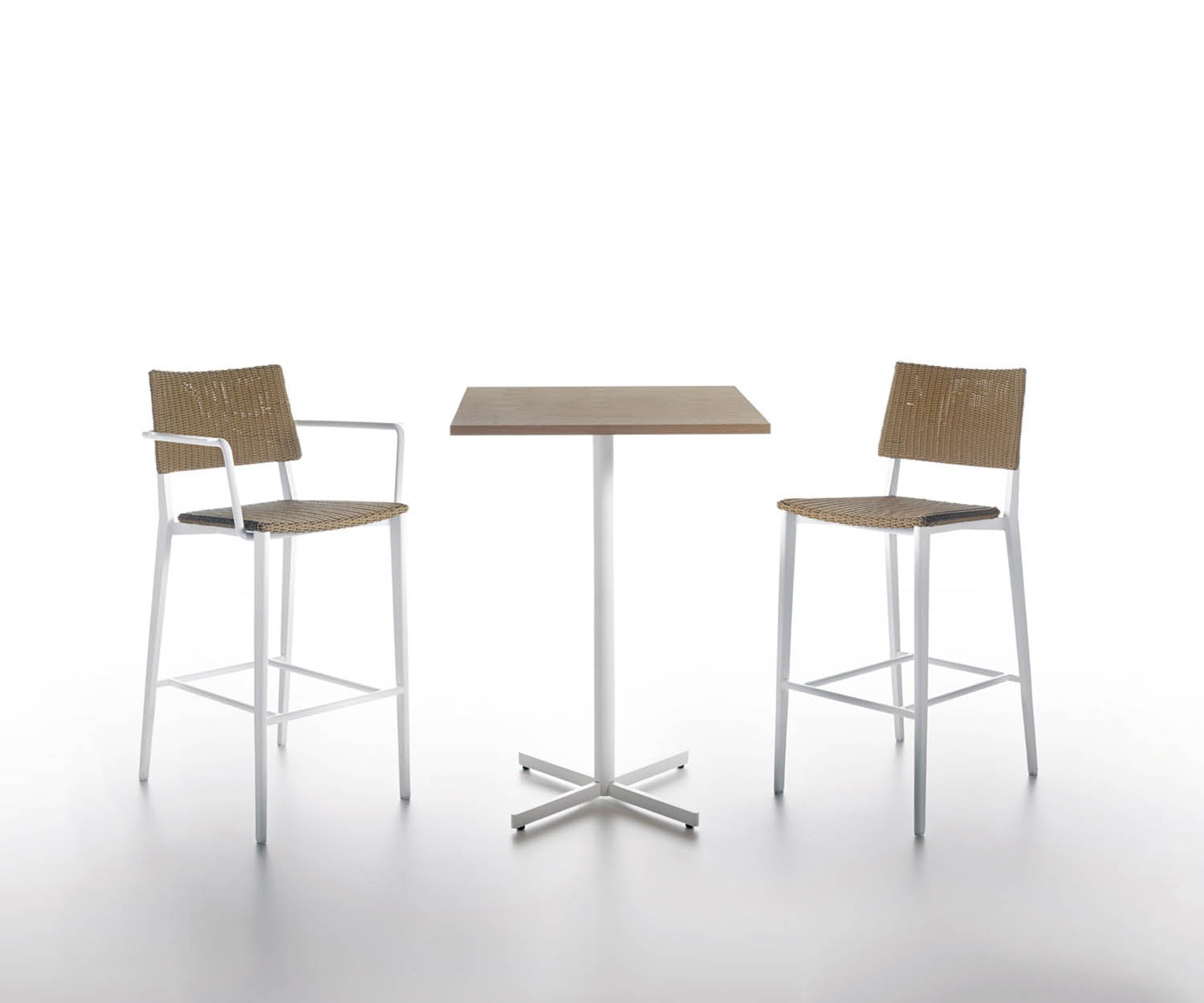 High end Bar Table Everyday by Triconfort Casa Design