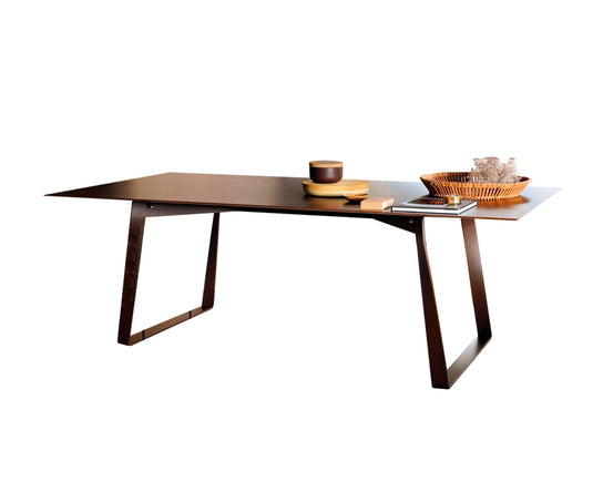 High end Hamptons Graphics ART. 9727/9728/9729 Dining Table by Roberti Rattan Casa Design