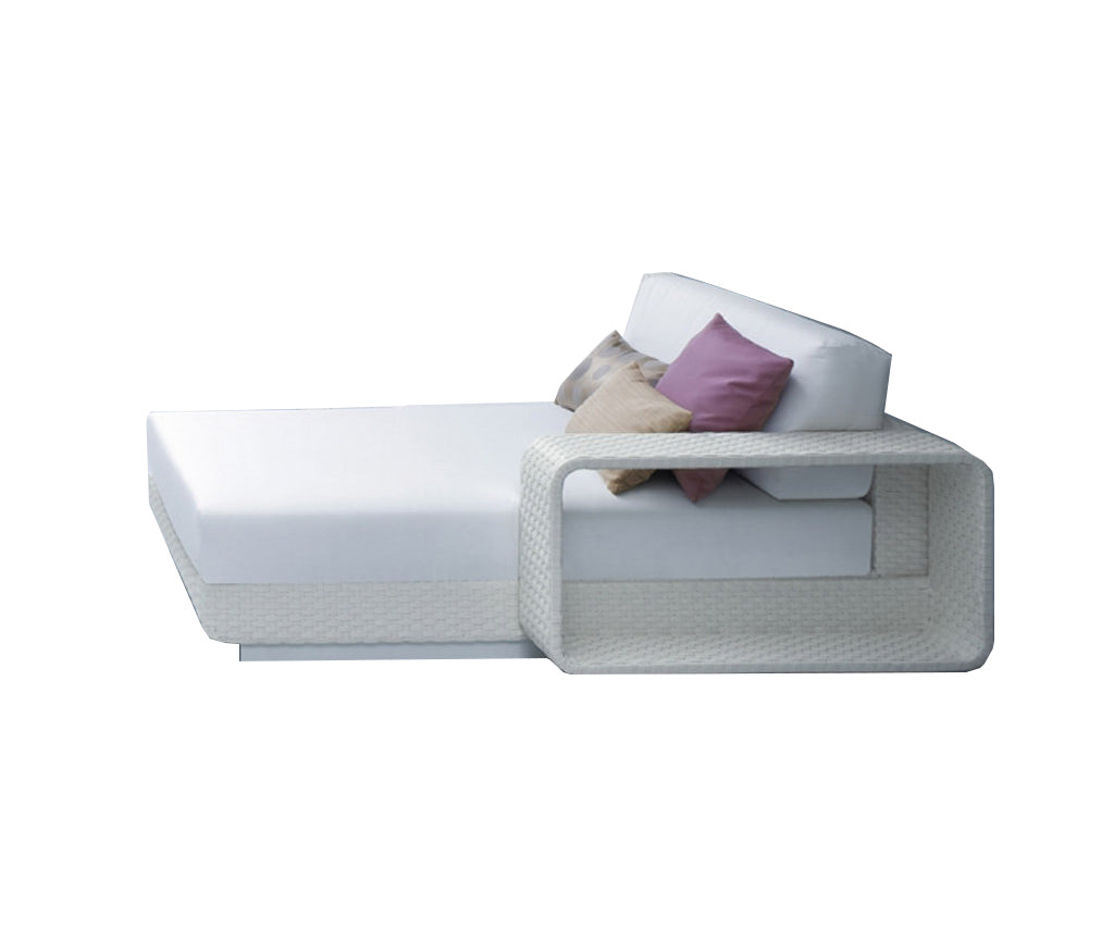 High end Hamptons ART. 9603 Chaise Lounge by Roberti Rattan Casa Design