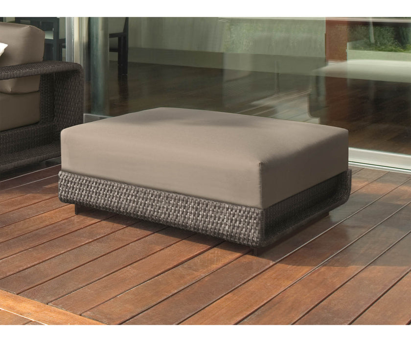 High end Hamptons ART. 9608 Pouf by Roberti Rattan Casa Design