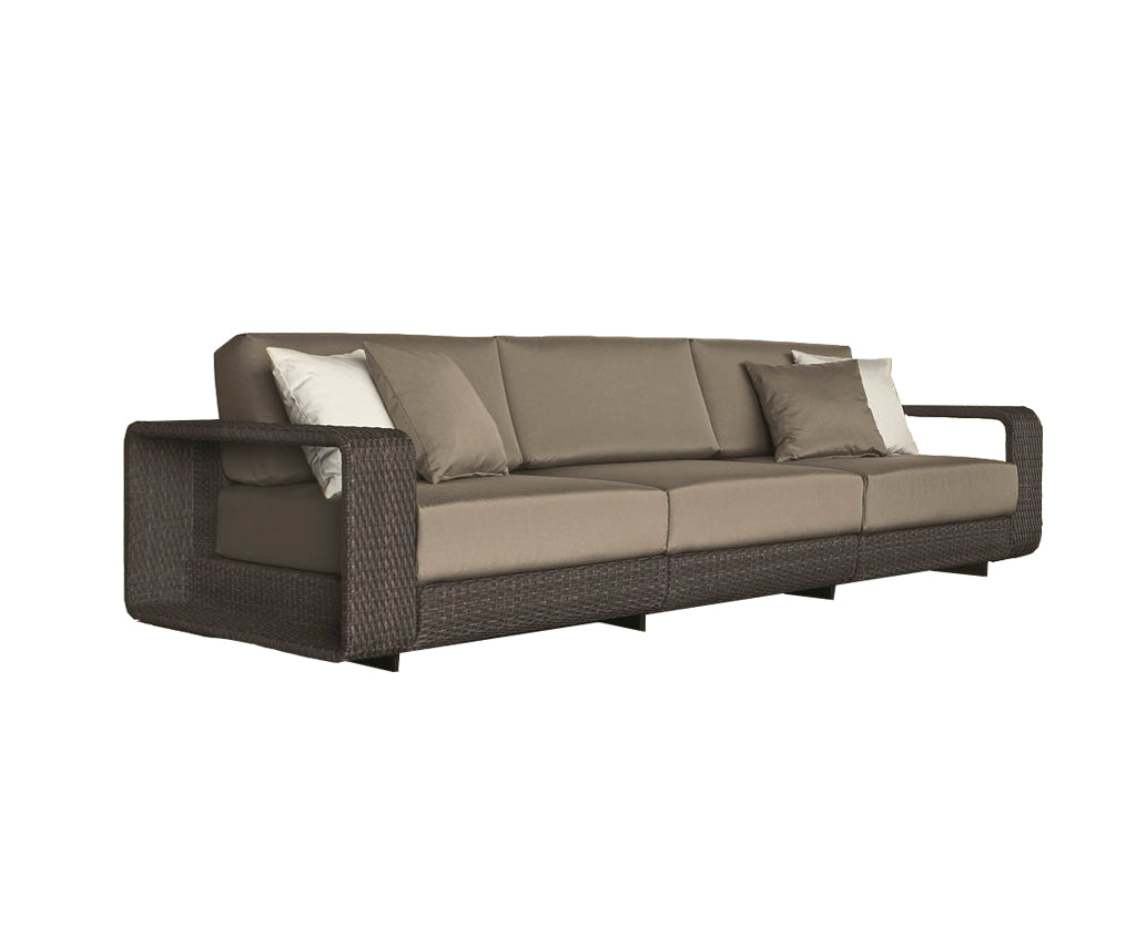 High end Hamptons ART. 9613 Sofa by Roberti Rattan Casa Design