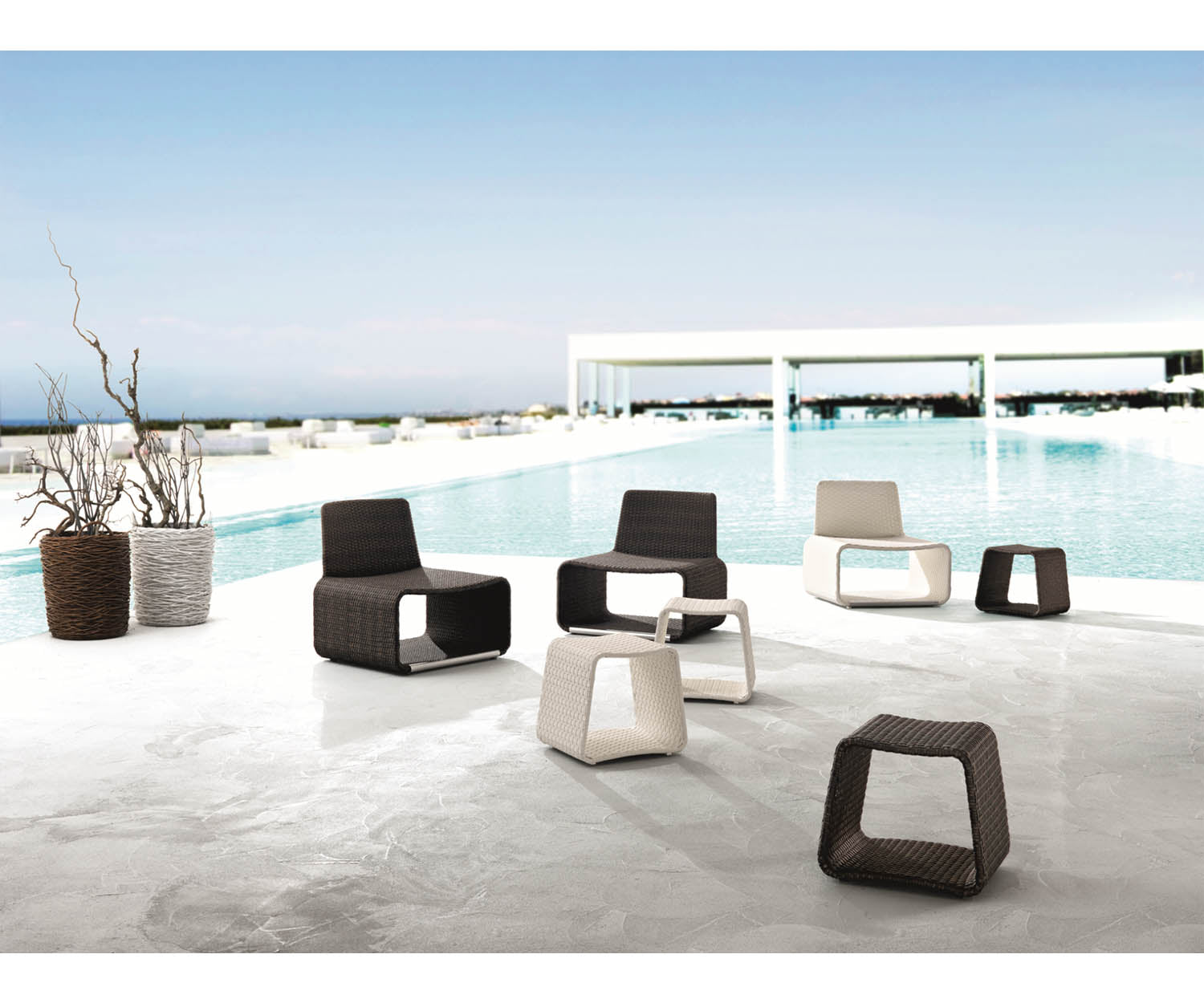 High end Hamptons ART. 9626 Pouf by Roberti Rattan Casa Design