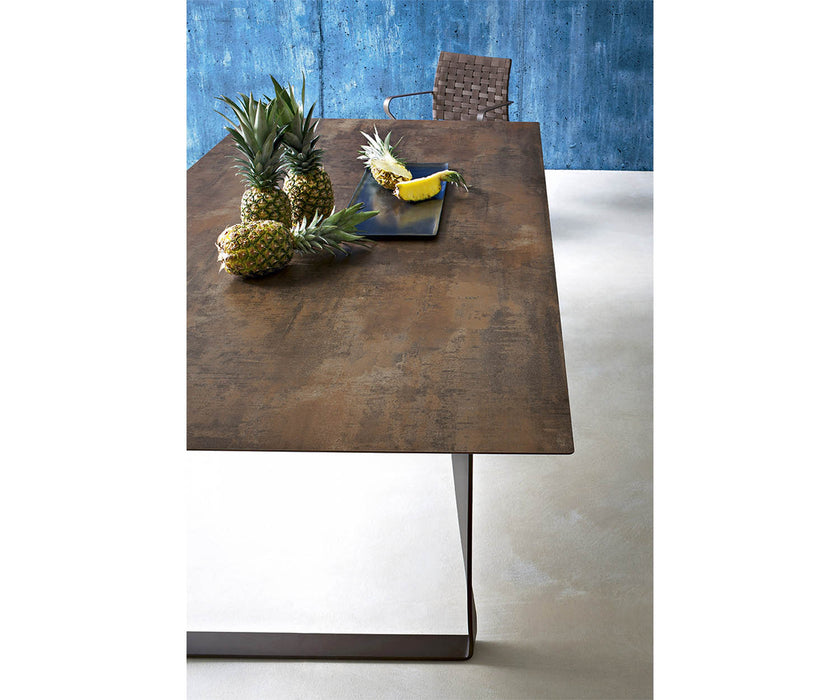 High end Hamptons Graphics ART. 9727/9728/9729 Dining Table by Roberti Rattan Casa Design