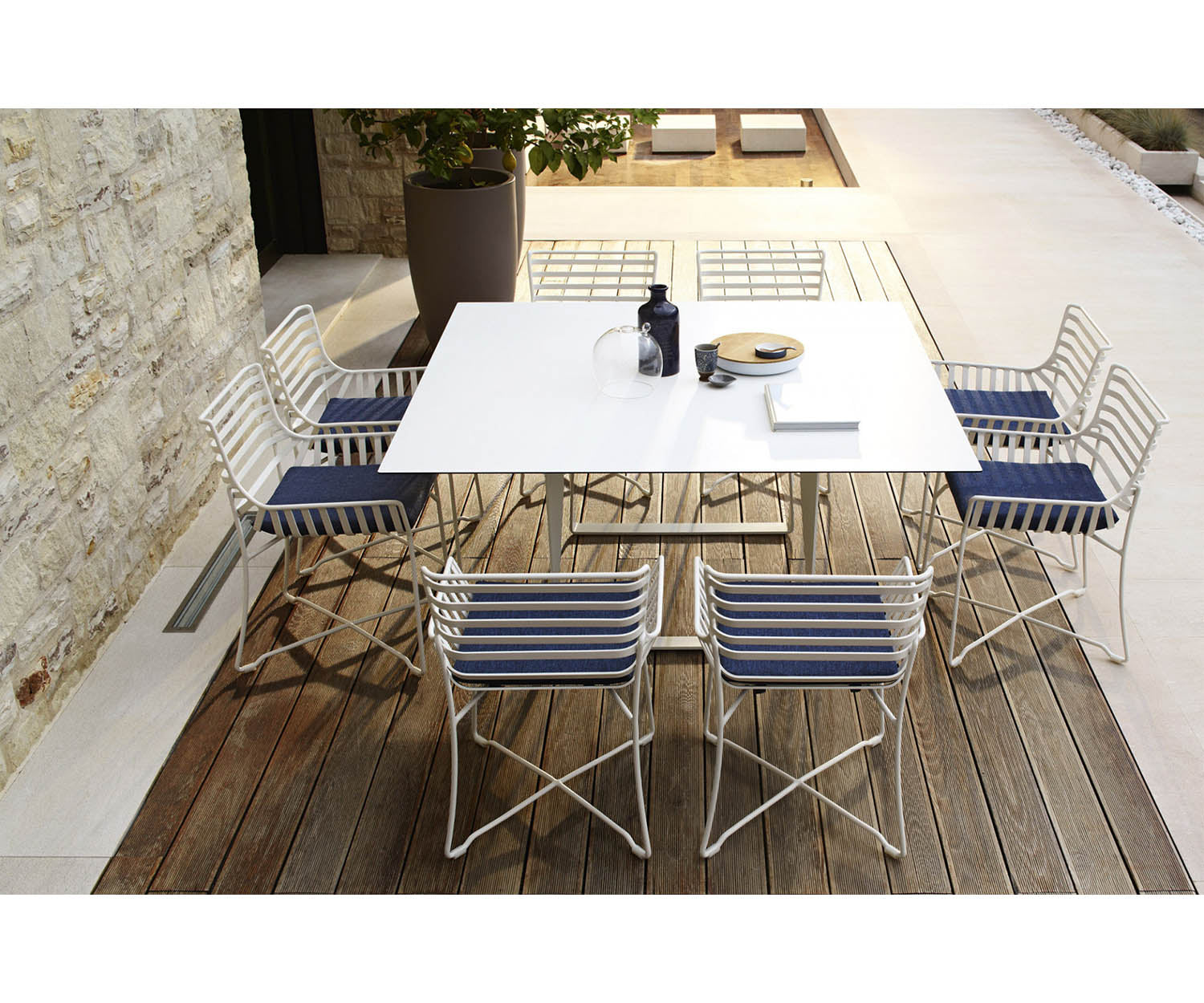 High end Hamptons Graphics ART. 9730 Dining Table by Roberti Rattan Casa Design