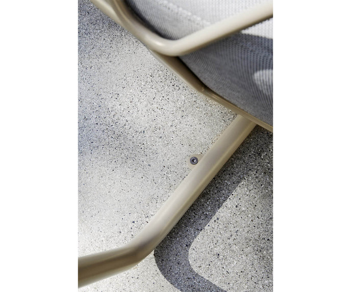 High end Gravity ART. 9880 Swing Sofa by Roberti Rattan Casa Design