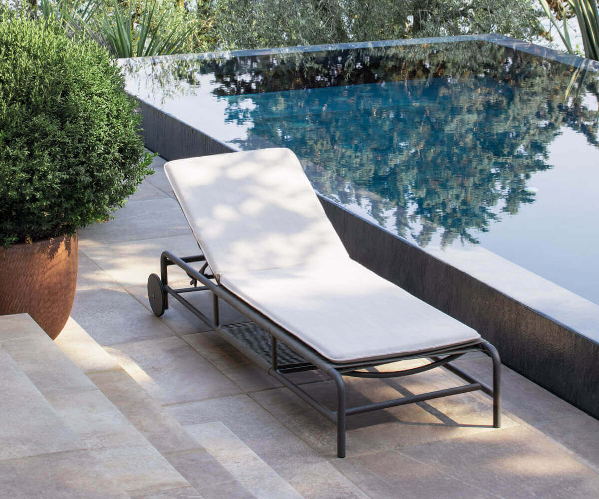Air Chaise Lounge I Atmosphera