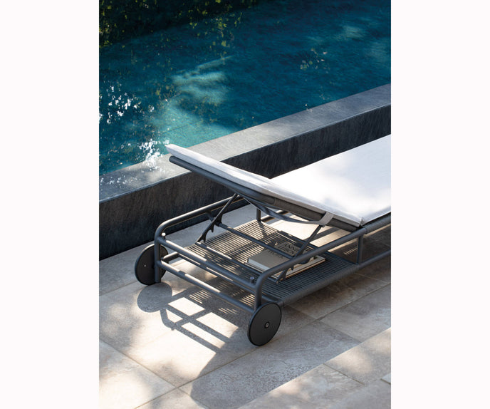 Air Chaise Lounge I Atmosphera