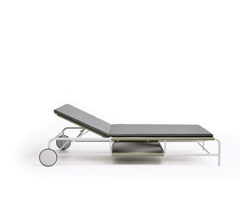 Air Chaise Lounge I Atmosphera
