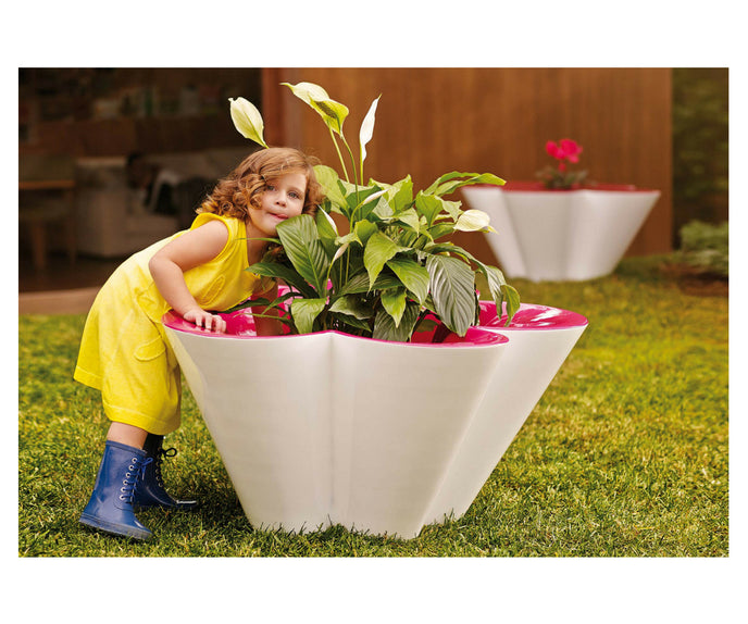 Vondom Agatha Planter White/Purple Outdoors