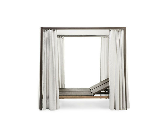High end Allaperto Mountain Etwick Lounge Bed by Ethimo Casa Design