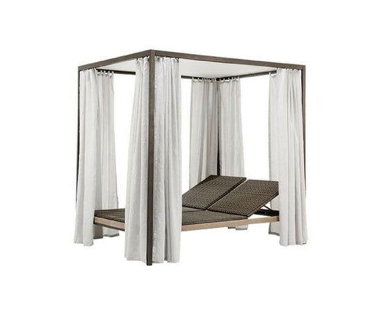 High end Allaperto Mountain Etwick Lounge Bed by Ethimo Casa Design