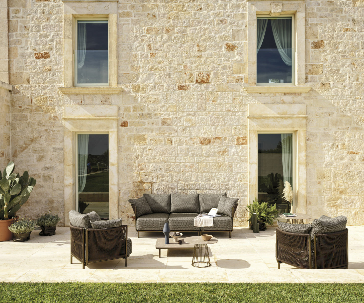 Queen ART. 4433 - 3 Seater Sofa Roberti Rattan