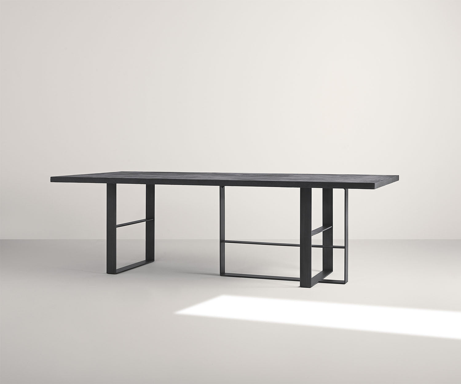 Frag Atelier 140 Dining Table