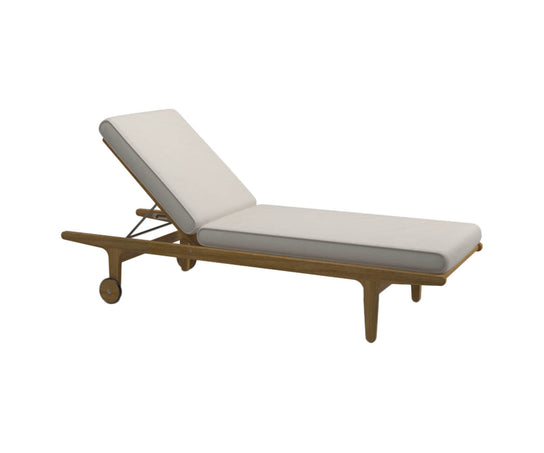 Gloster Bay Lounger
